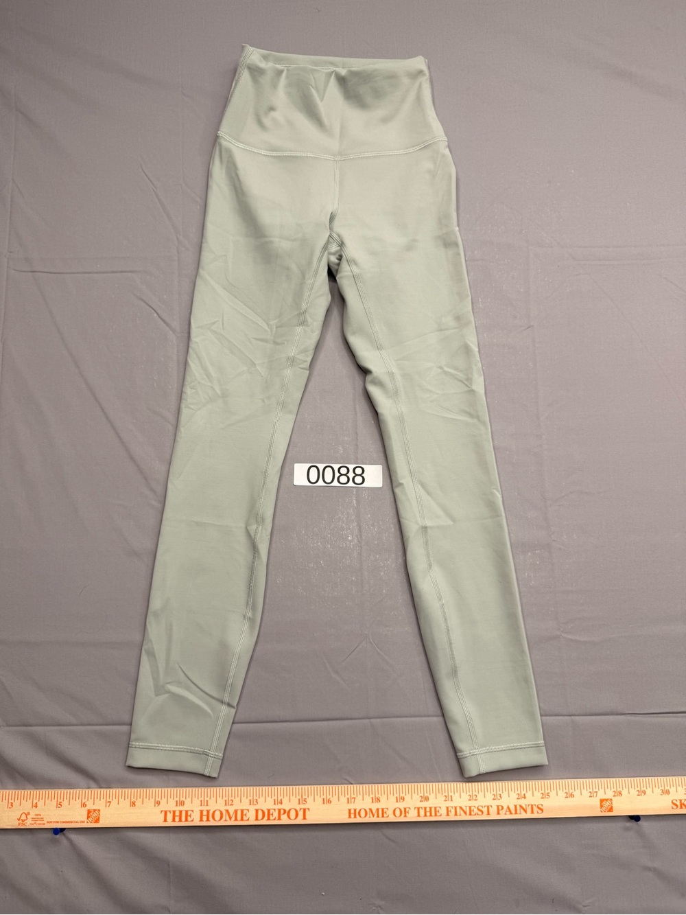 lululemon athletica Lightweight Leggings in Sage